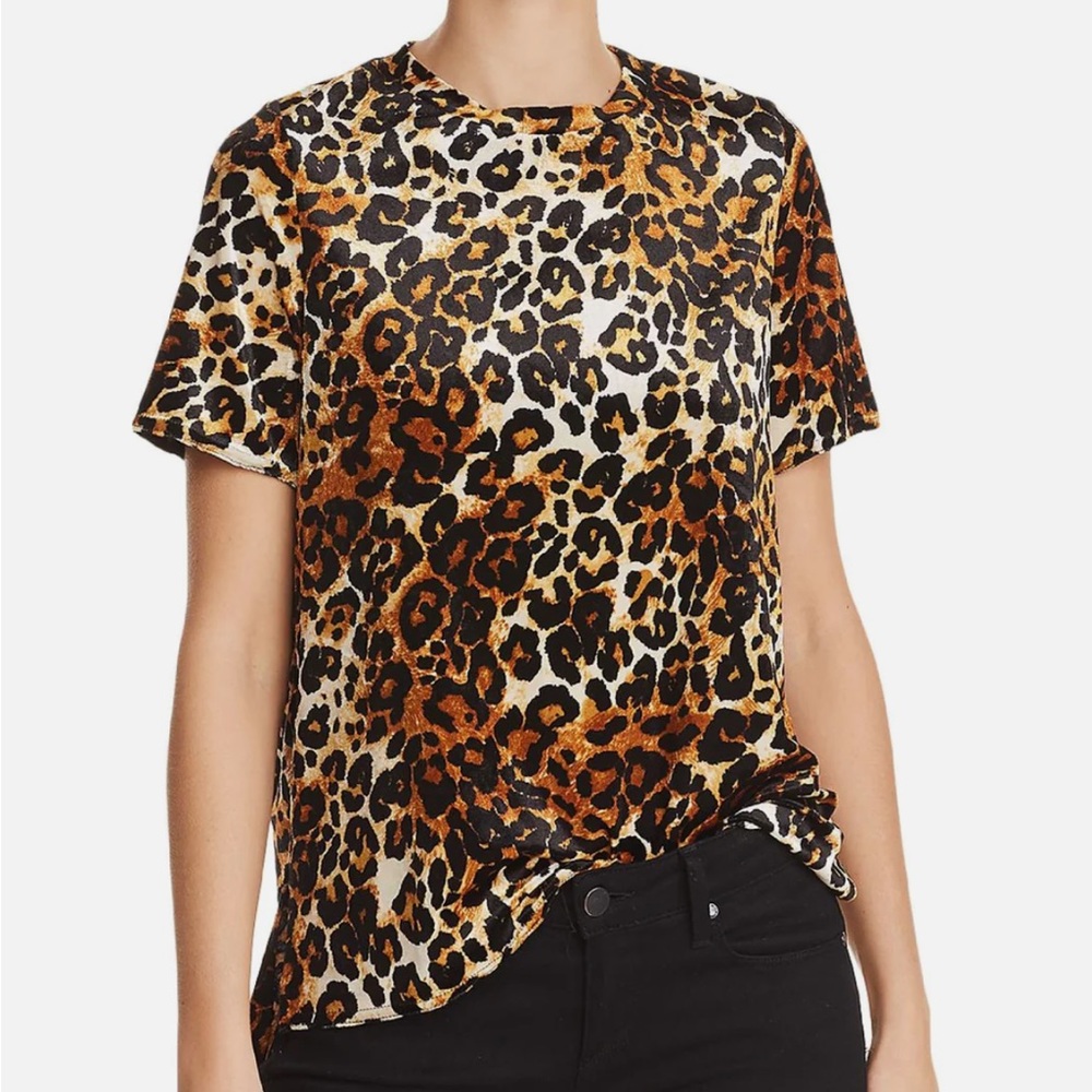 ✨NWOT Aqua Women’s Velvet Animal Print T-Shirt